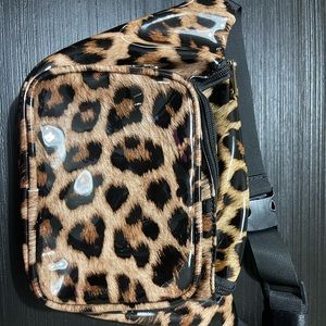 Leopard print Fanny pack.